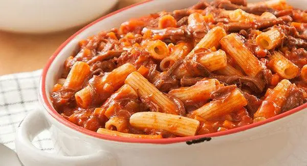 Macarrão ao Ragu de Costela