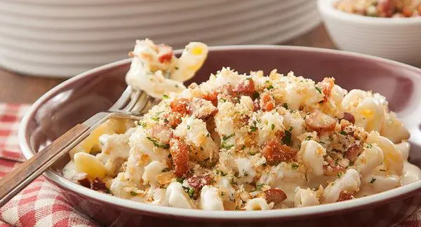 Tortilhone ao Creme de Queijos e Farofa de Pinhão